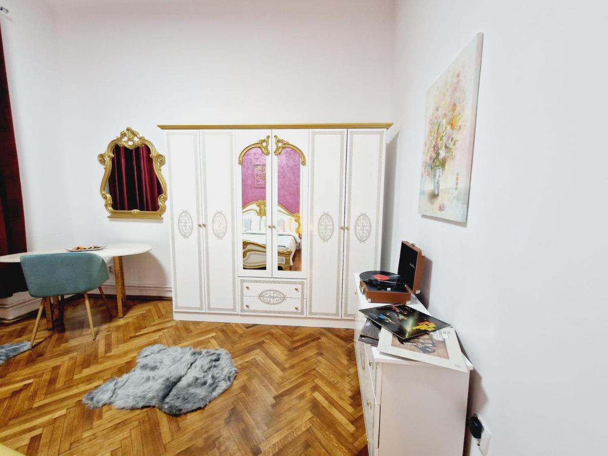 Villa Royal 5* Mansion Near Square *
